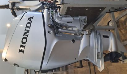Lodní motor Honda 60/40HP, krásný stav, záruka