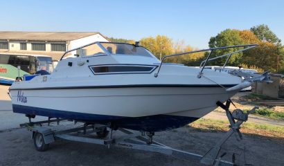 KAJUTOVÁ LAMINÁTOVÁ LOĎ ACQUAVIVA PENTA