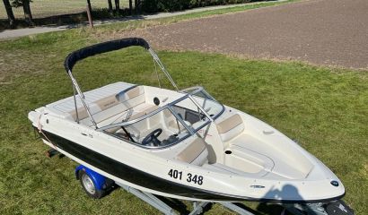 BAYLINER 175 GT + MERCRUISER 3.0l TKS 135ps ALPHA VAN + vlek THULE Brenderup 1300 Black Line