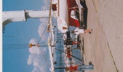 Prodám kajutovou plachetnici včetně podvozku