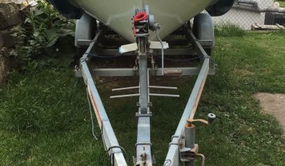 Motorova laminatova lod