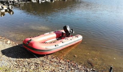 Nafukovací člun D380 s motorem Mercury 20hp