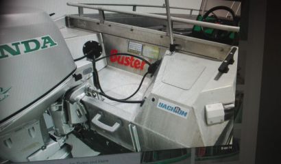 Značkový hliníkový člun Buster s motorem Honda 25