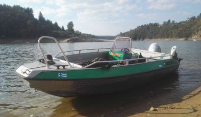 Značkový hliníkový člun Buster s motorem Honda 25