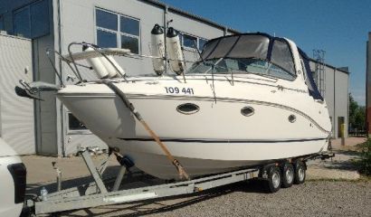 Kajutová sportovní loď Rinker 280 5.0 MPi