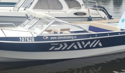 Motorová loď s motorem Volvo-Penta