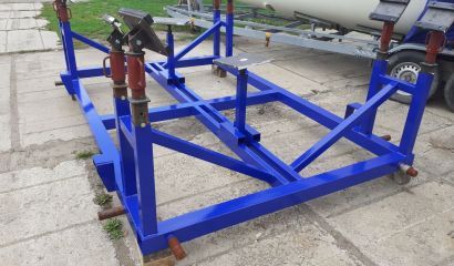 Podstavec pod plachetnice