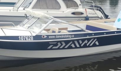 Motorová loď s motorem Volvo-Penta