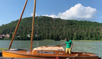 plachetnice mahagon, jolovy křižník