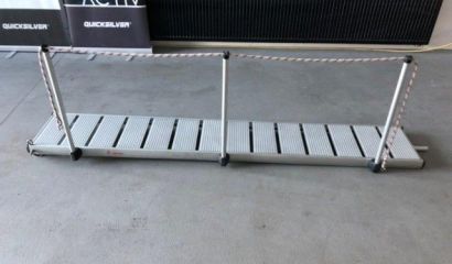 Lodní lávka k molu