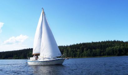 Prodám kajutovou  kýlovou plachetnici