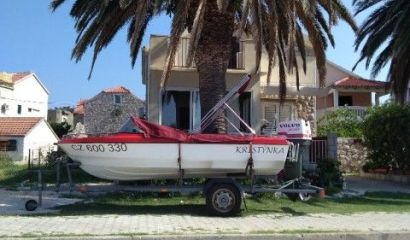  Prodám motorový člun