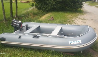 Rychlý motorový člun
