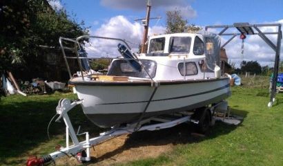 kajutová loď s vlekem