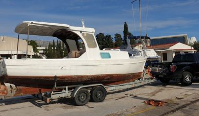 Historická Chorvatská bárka-motorová loď PASARA Diesel V2-dvouválec