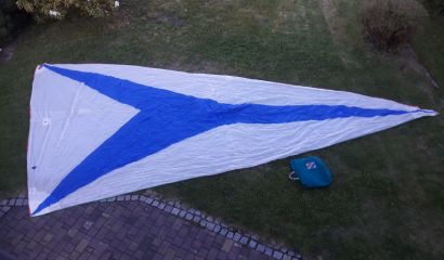 Gennaker na katamarán Tornado (asymetrický spinnaker)