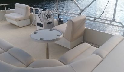 Katamarán Bentley fish 200