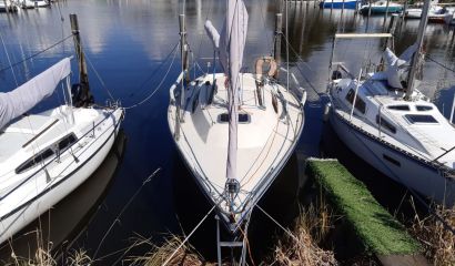 Prodej sportovní kajutové plachetnice CONRAD 760 T - ( PETERSON 25)