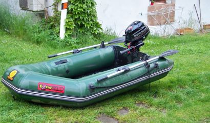 Prodám  člun Extracarp a motor Mercury 3,5 Hp