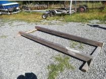 dřevěné lože pod lodě