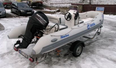 Nafukovací člun Adventure V-500 Luxury s Mercury F60 EFI a přívěsem