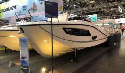 QUICKSILVER Activ 875 SUNDECK + 2x MERCURY F 225 V6 EFI EXLPT DTS